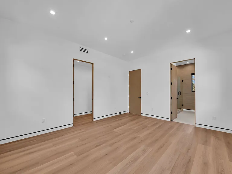 19021 Ingomar St — Photo 20