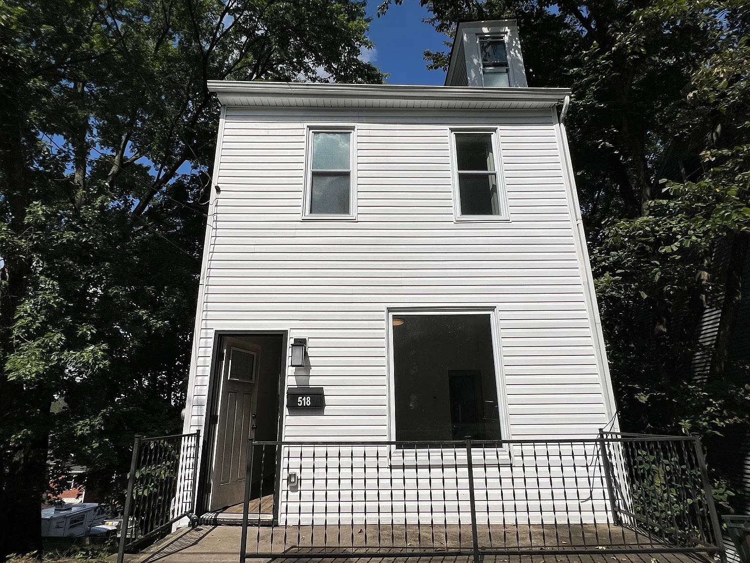 3 bed, 2.5 bath, 1122 sqft, $1,825 — Photo 2