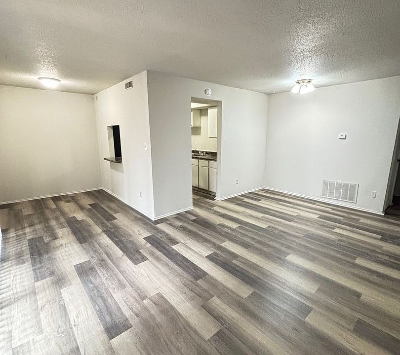 1st image of 206 S Grove St #14