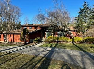 41 Hilltop Rd, Kinnelon, NJ 07405