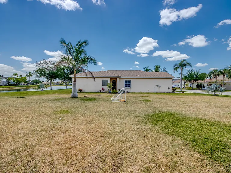 Blue Cypress Lake Ct — Photo 81