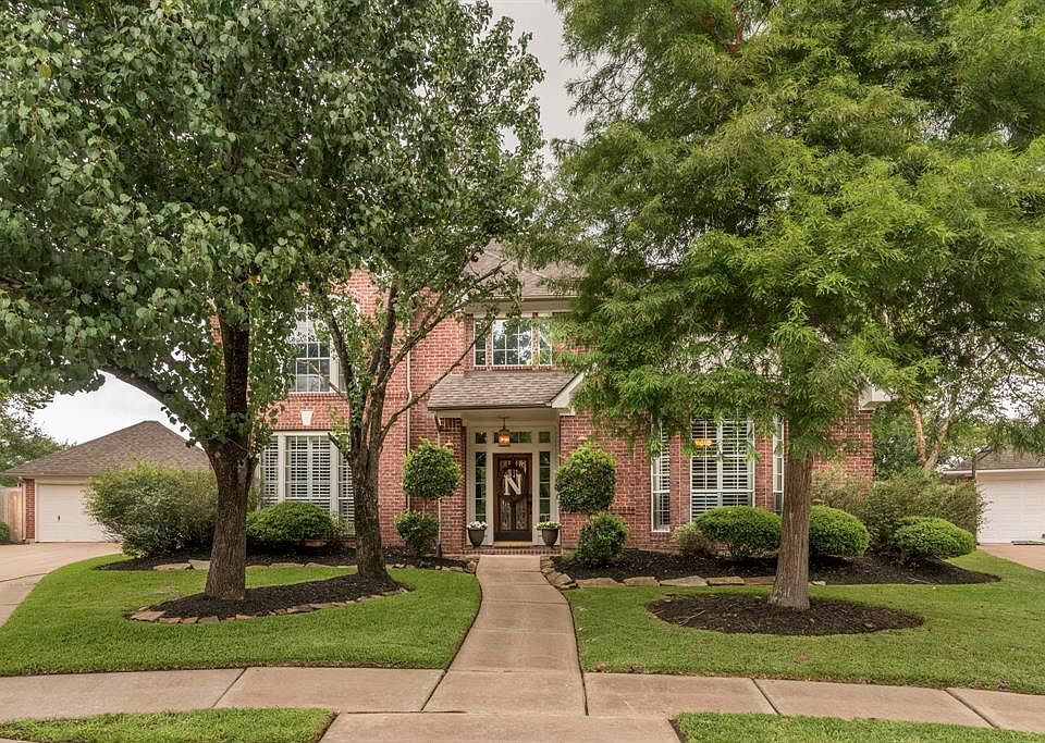 1st image of 16818 Middle Forest Dr