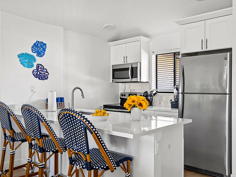 615 Club Dr — Photo 11