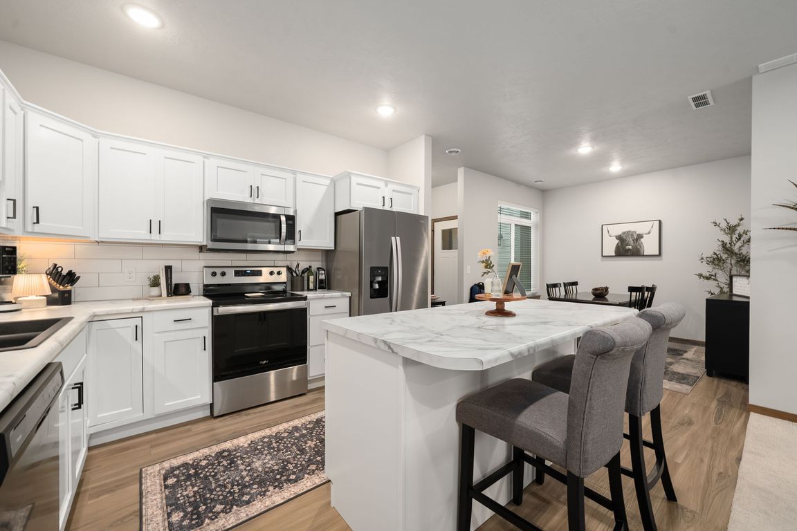 next background image