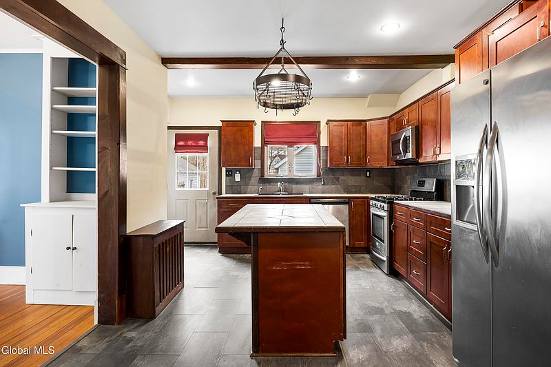 4th image of 11 Cornelius Avenue
