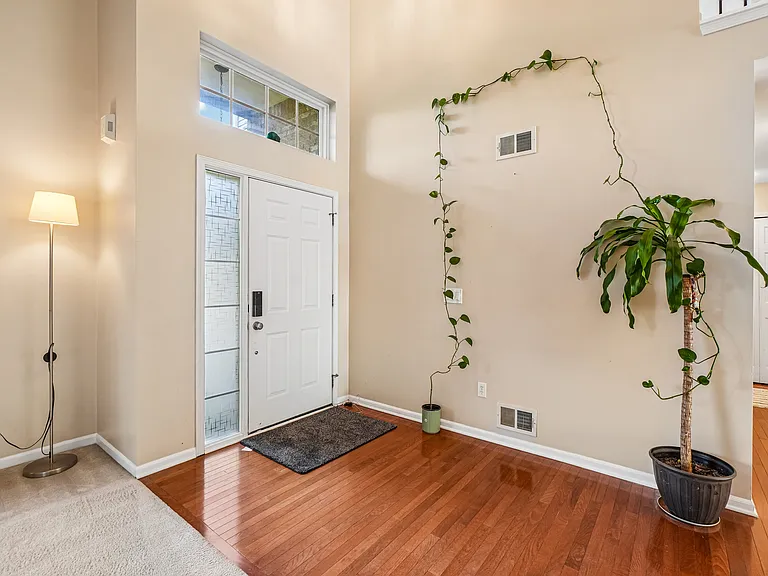 16304 Mulberry Way — Photo 4