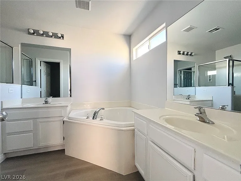 7859 Treasure Ship Ave — Photo 17