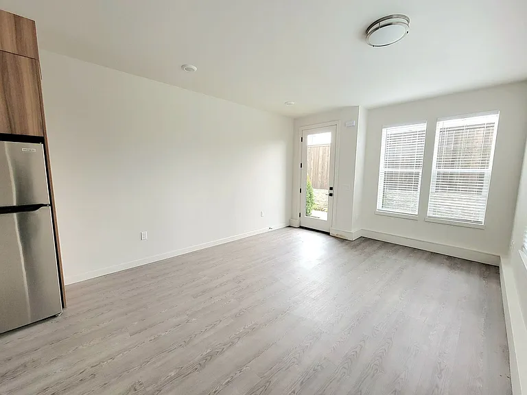 L0529 - Drummond Townhomes 2 — Photo 20
