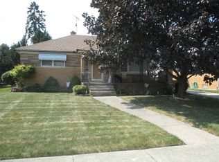 8166 Potomac Ave, Center Line, MI 48015