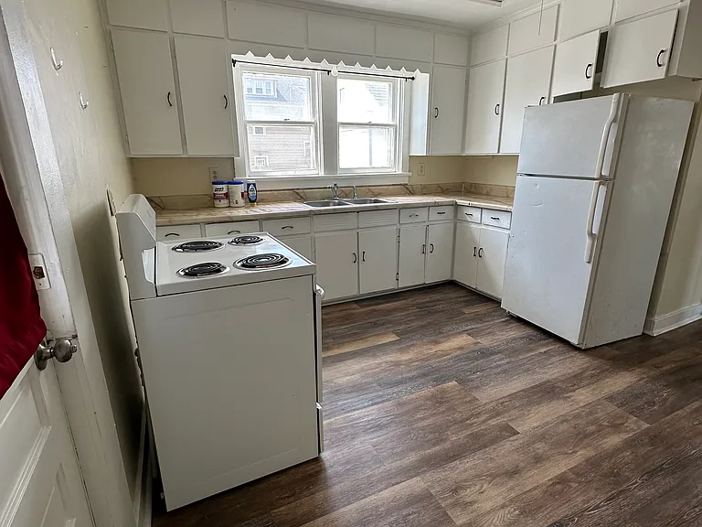 109 Liberty St #1 — Photo 2