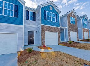 34 Moorlyn Ln, Greer, SC 29650