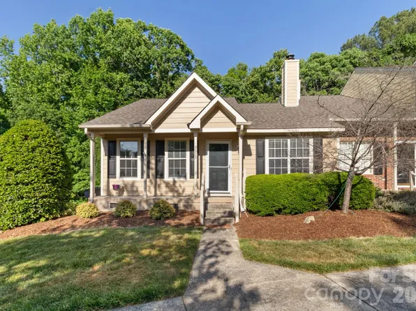 9313 Four Mile Creek Rd, Charlotte, NC 28277