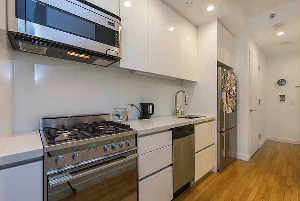 Rented by Keller Williams NYC | media 15
