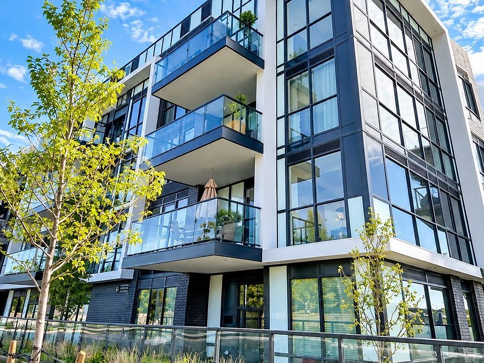 1st image of 375 Sea Ray Ave #339