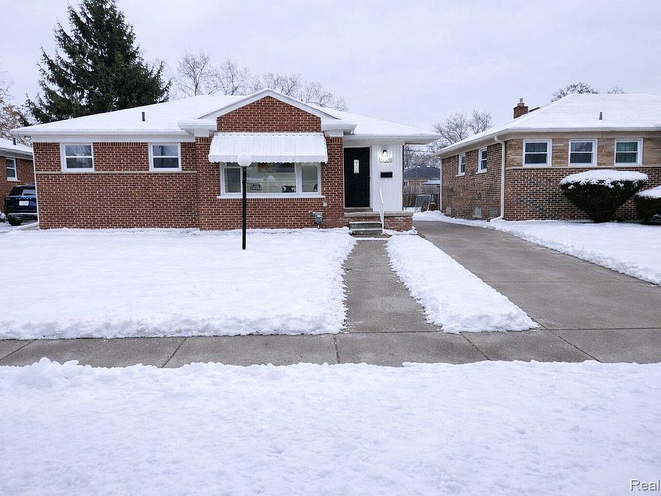 1st image of 22120 Beverly Ave