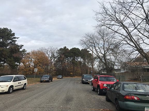 5th image of 1731 Pine Acres Blvd