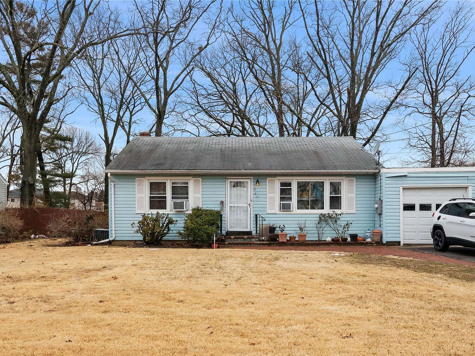 841 Clocks Boulevard, Massapequa, NY 11758 Zillow