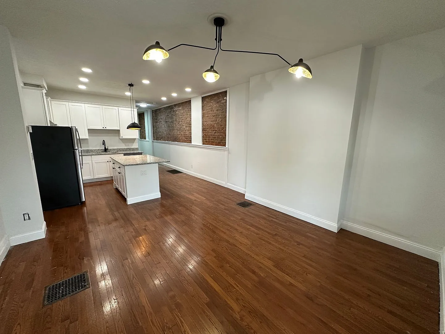 Summit St 1616-1618 SCR — Photo 2