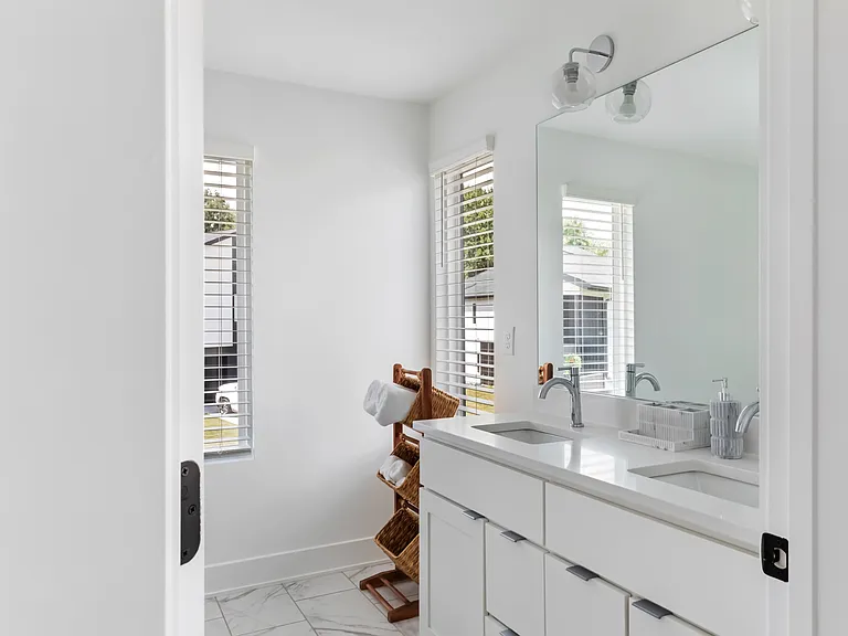 2204-102 Millbank St — Photo 32