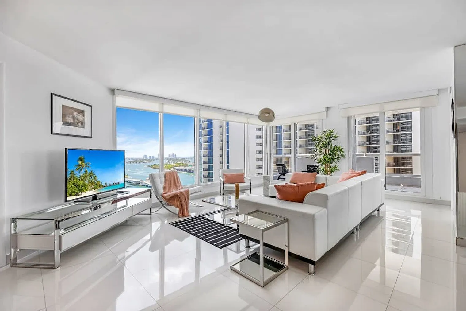 2 bed, 2.0 bath, 1496 sqft, $6,043 — Photo 1