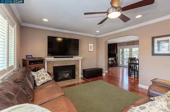 1st image of 7983 Diana Ln