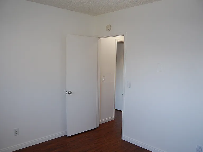 659 S Webster Ave #17 — Photo 8