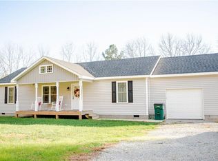 10480 Winterham Rd, Amelia Court House, VA 23002