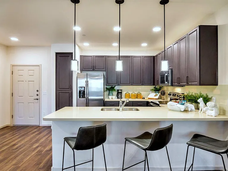 Noria Robson Luxury Apartments — Photo 34