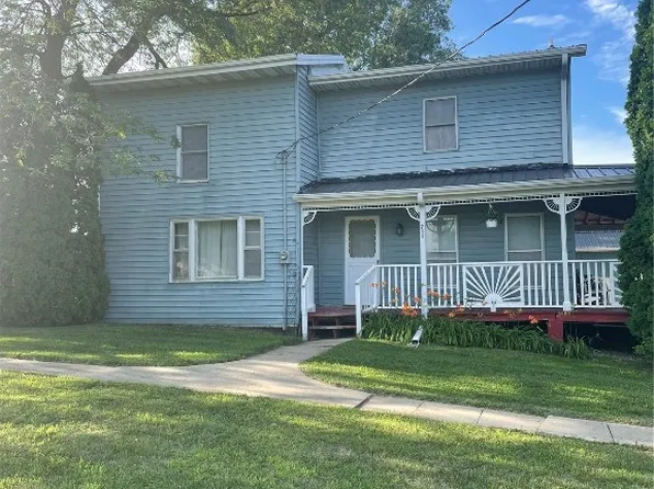 711 E Des Moines St, Brooklyn, IA 52211