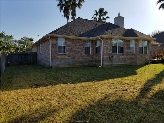 3rd image of 2305 Kuykendall Cir