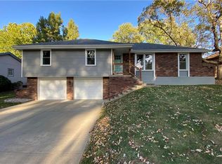 1108 SW 22nd St, Blue Springs, MO 64015