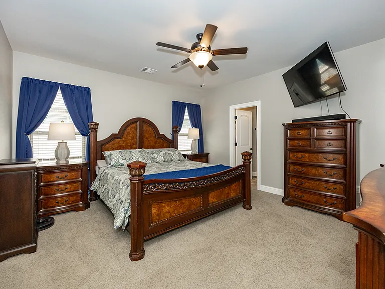 812 Beaumont Dr — Photo 8