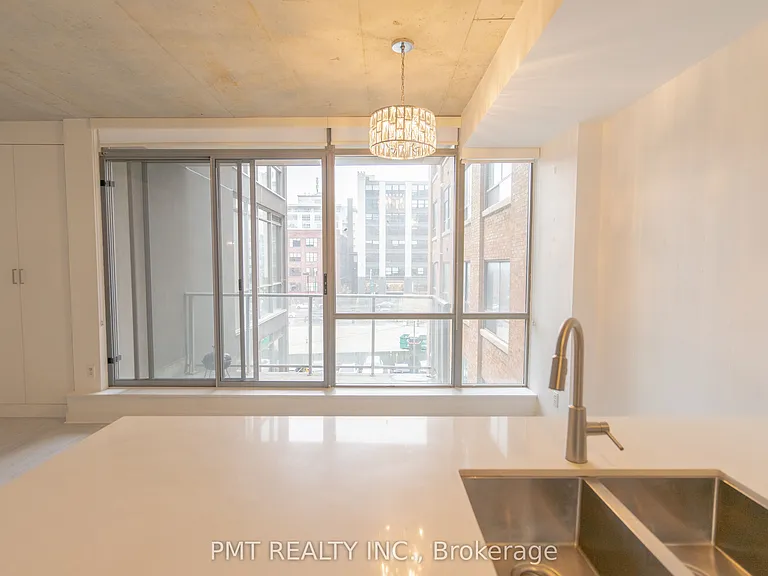 36 Charlotte St #401 — Photo 6