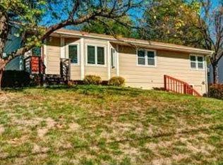 4812 Fairview Dr, Pleasant Hill, IA 50327