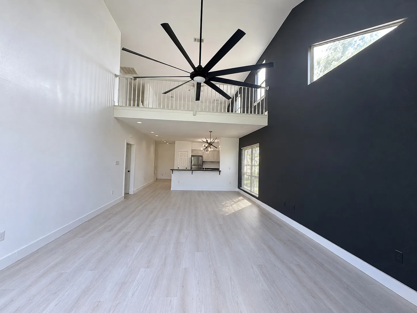 1236 Marina Dr — Photo 4