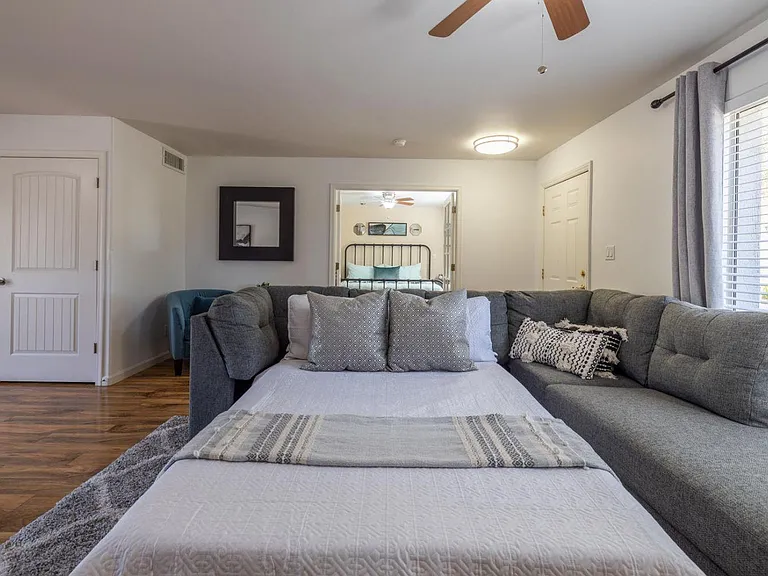 8315 E Orange Blossom Ln — Photo 20