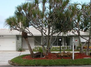 525 Hibiscus Dr, Hallandale Beach, FL 33009