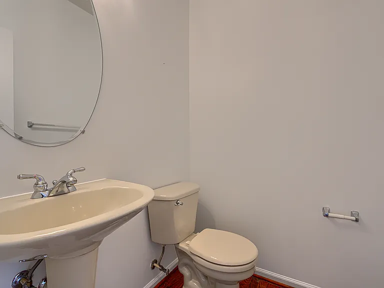 5048 Kemsley Ct — Photo 9