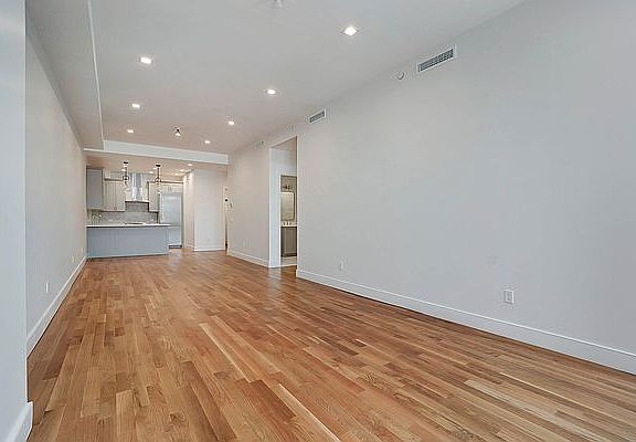3rd image of 115 Wooster St #6RN
