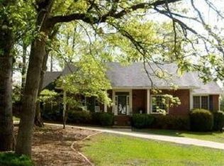 5315 Saffron Dr, Atlanta, GA 30338