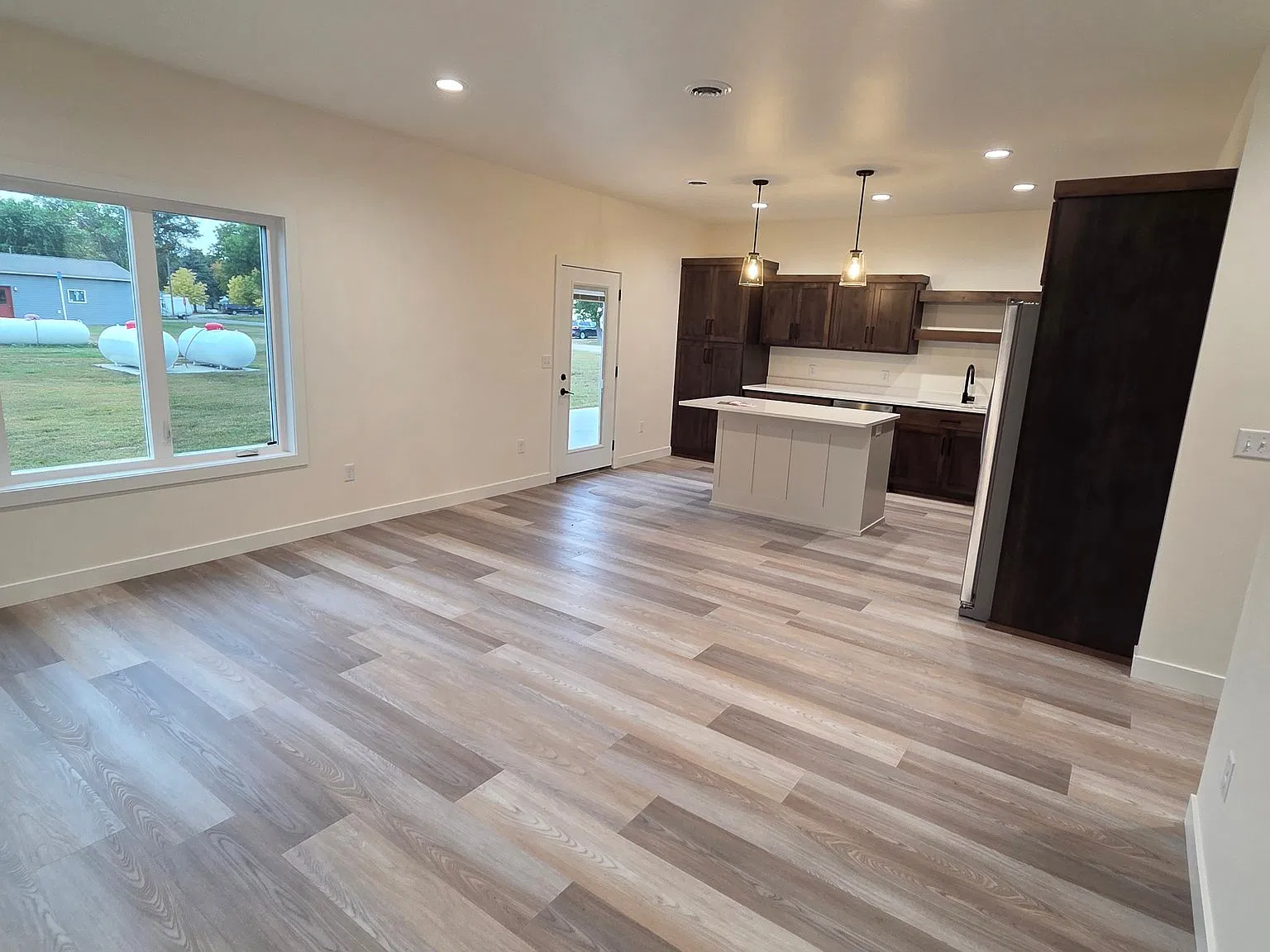 Modern 2 Bed Townhouse in Wyndmere | 2 Bath, $1950/mo | Available 10/15/2026 — Photo 2