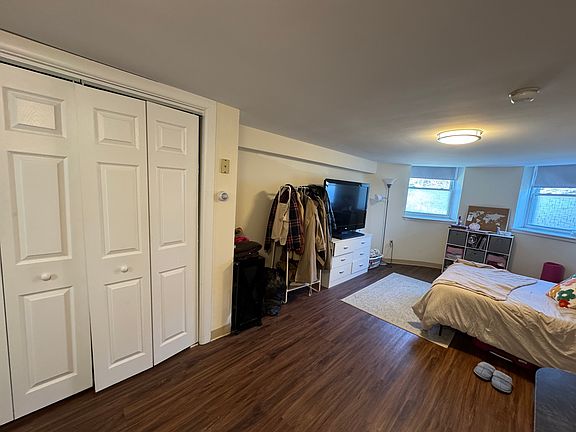 3rd image of 19 Mount Hood Rd APT 2A
