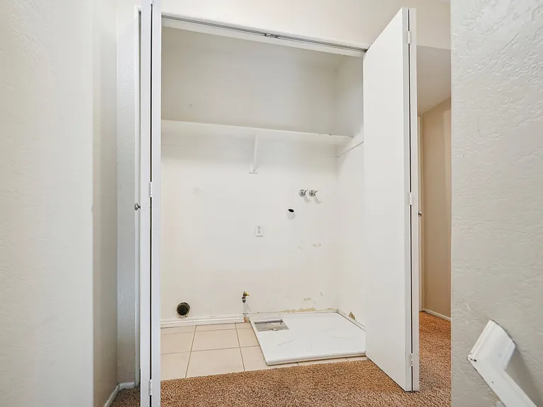 8385 Western Trail Pl #B — Photo 9