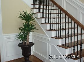 4th image of 813 Wickham Dr