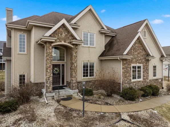 852 Augusta Drive, Oregon, WI 53575