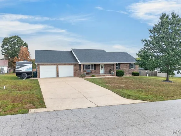 19731 Stallion Dr, Waynesville, MO 65583