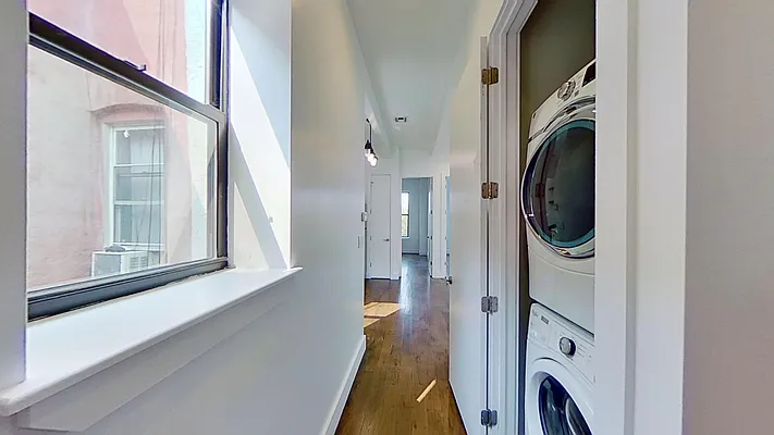 Rented by Bond New York | media 5