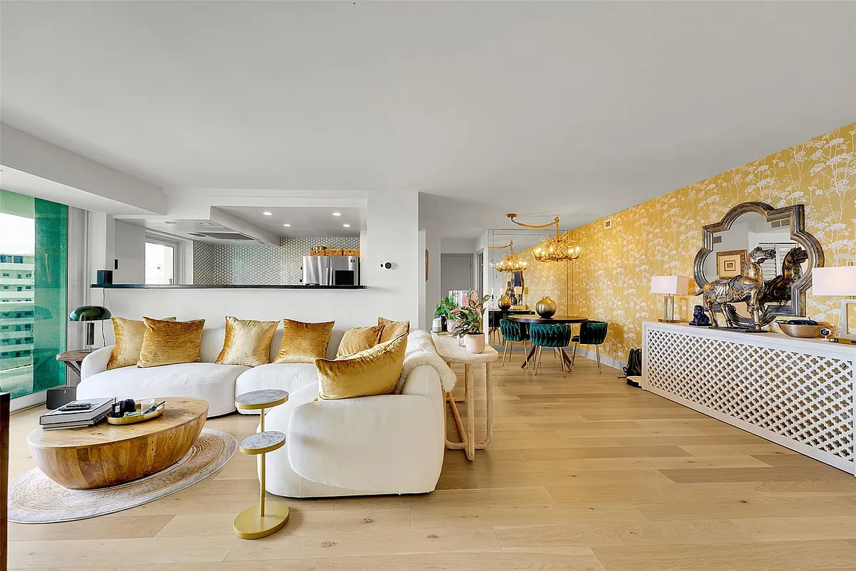 Building Photo - 2841 N Ocean Blvd #1004