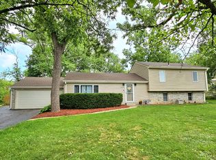 23971 N Overhill Dr, Lake Zurich, IL 60047