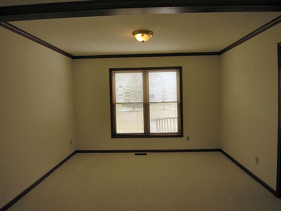 5th image of 703 Wilkshire Ct